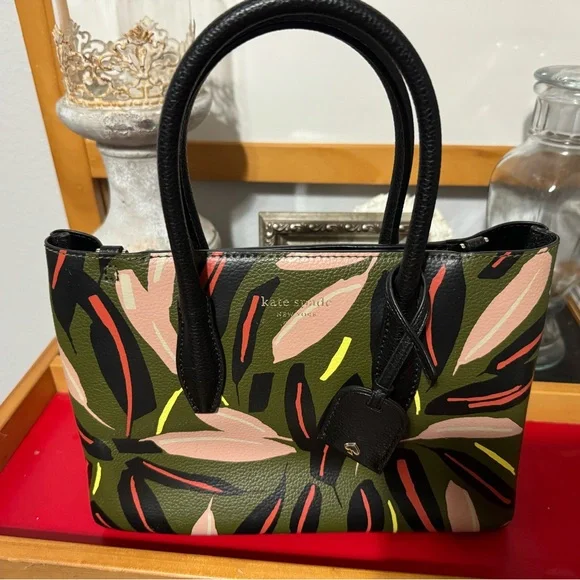 Kate Spade small tote - Picture 2 of 4